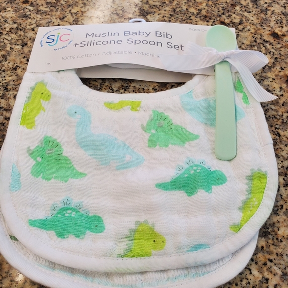 Baby boy  dinosaur blanket rattle,socks,bibs,hand towel, teething cloth - Picture 2 of 15